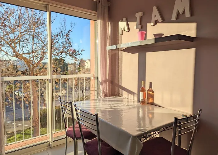 Cosy Avec Parking Proche Port Et アパート アグド